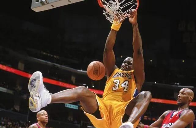 平博官网-球员在比赛中展现出非凡的篮球天赋英语