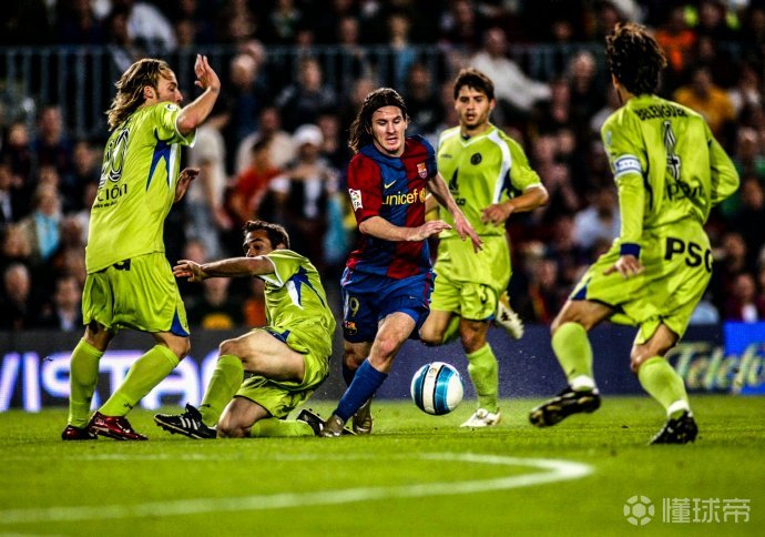 巴塞罗那客场击败赫塔菲,重夺领先地位的球员