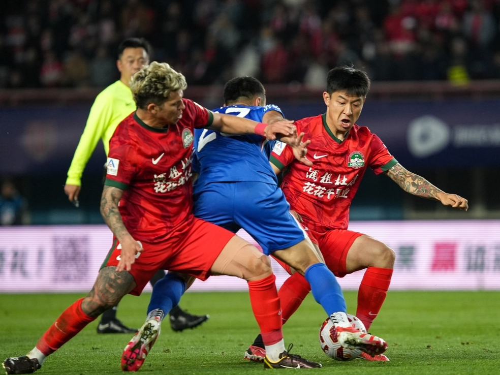 平博官网-国足力克对手,挺进国际比赛半决赛视频