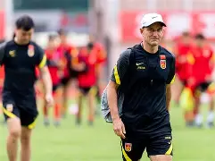 Pinnacle体育-湖北男篮主教练战术精准,带领全队获胜